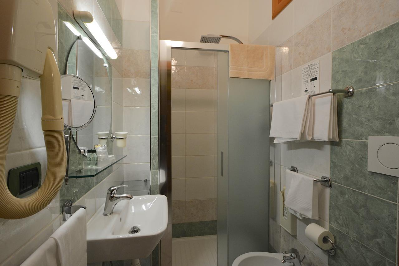 Triple Room,633323394:JPEG