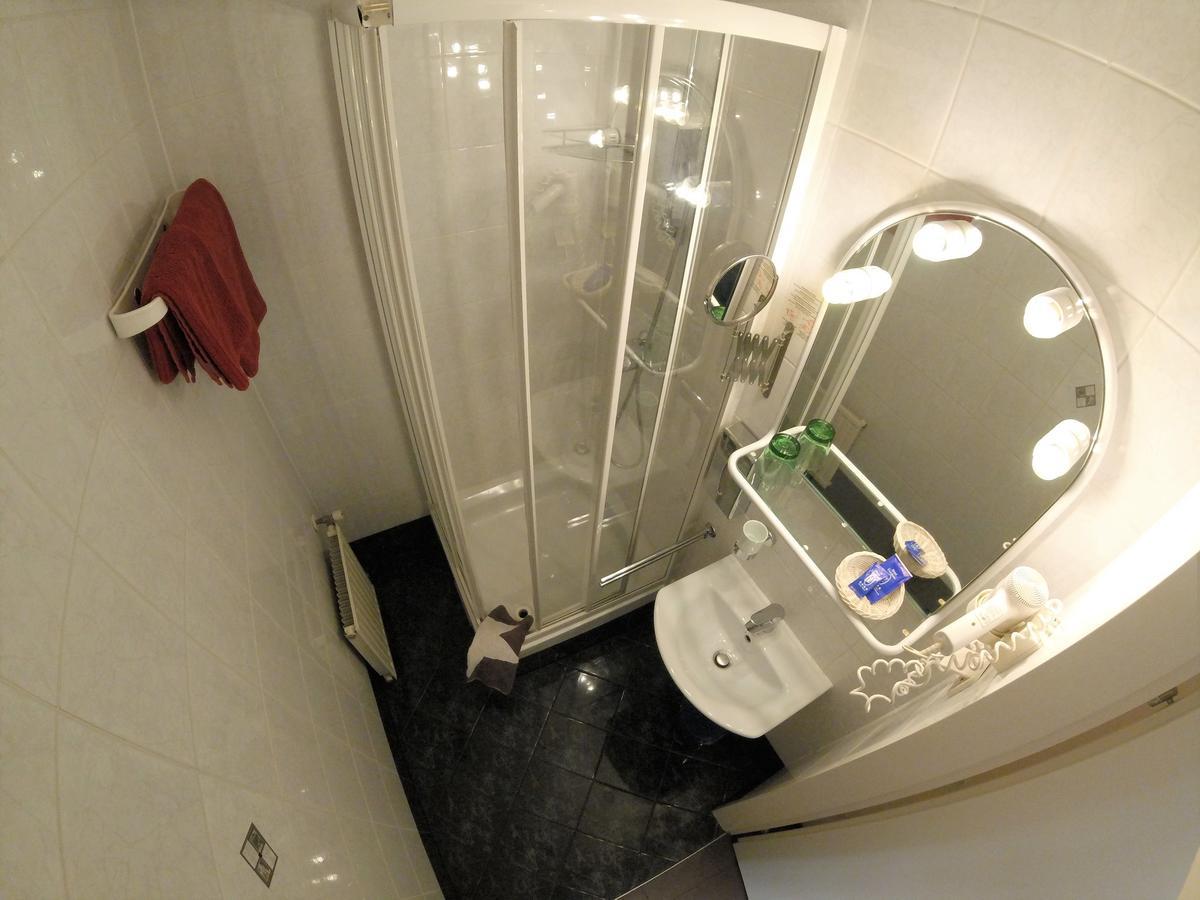 Comfort Single Room,633359970:JPEG