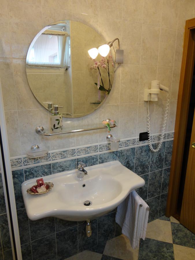 Single Room,634986327:JPEG
