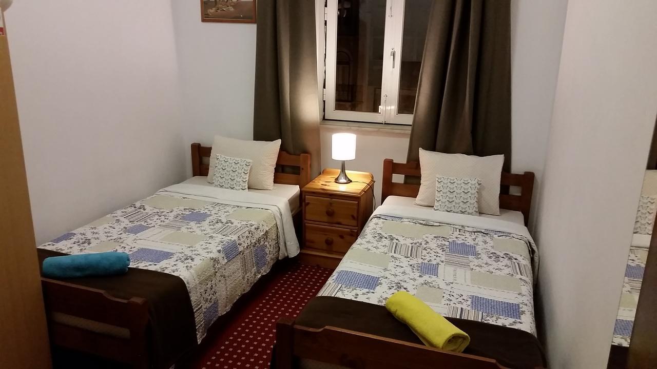 Standard Twin Room,635603775:JPEG