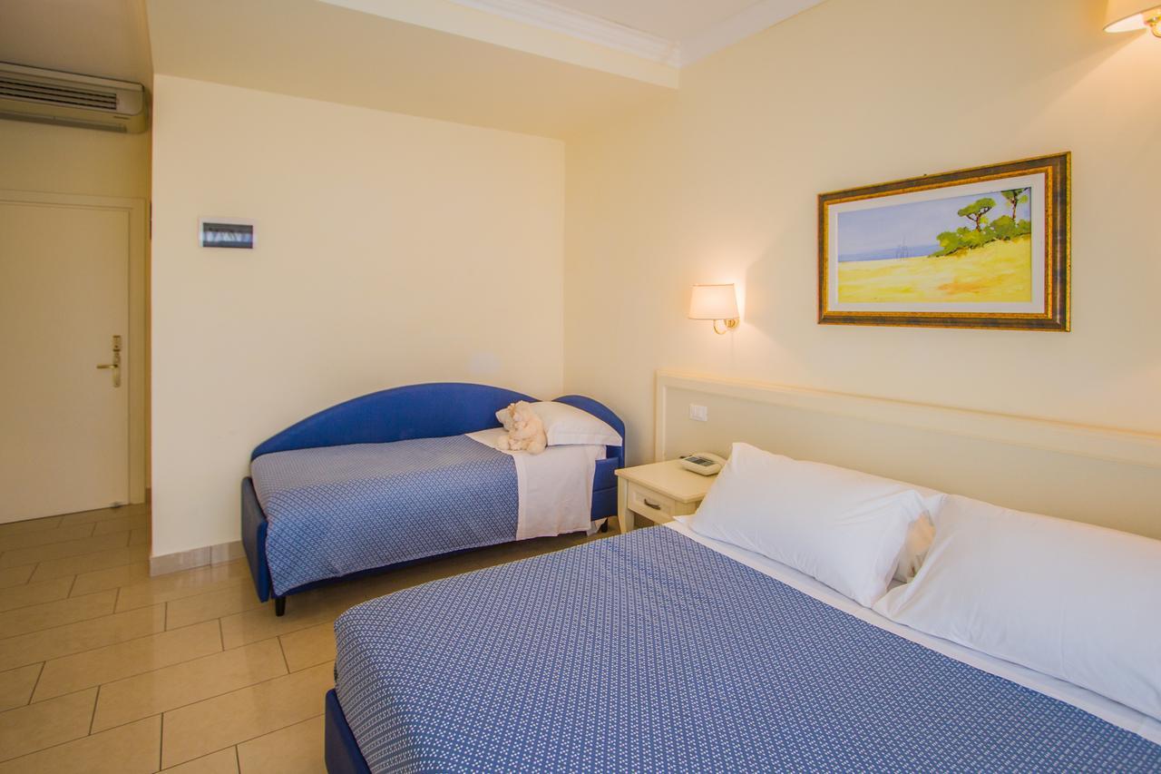 Quadruple Room,635816811:JPEG