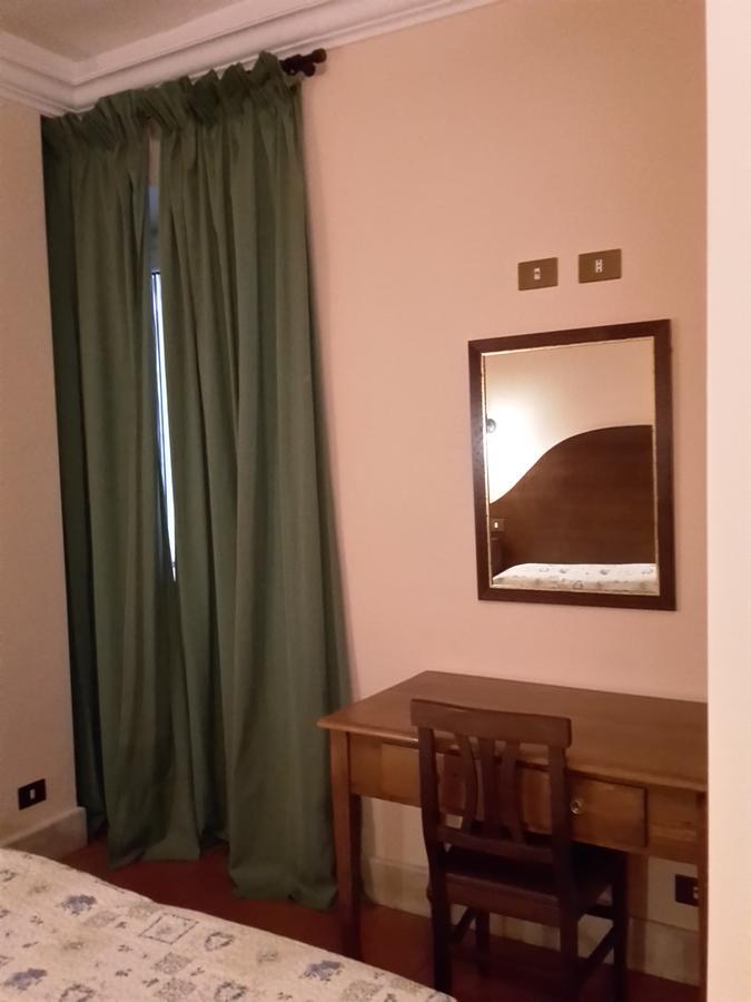 Single Room,635931654:JPEG
