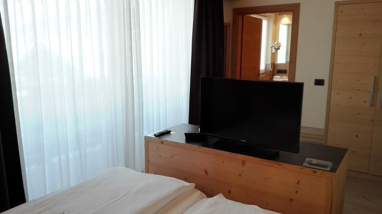 Economy Double or Twin Room,639561837:JPEG