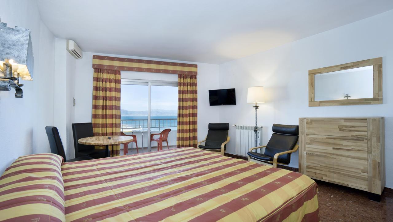 Studio with Side Sea View (1-2 Adults),639879612:JPEG