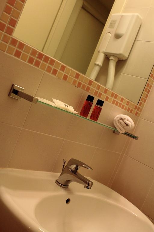 Economy Double or Twin Room,177492051:JPEG