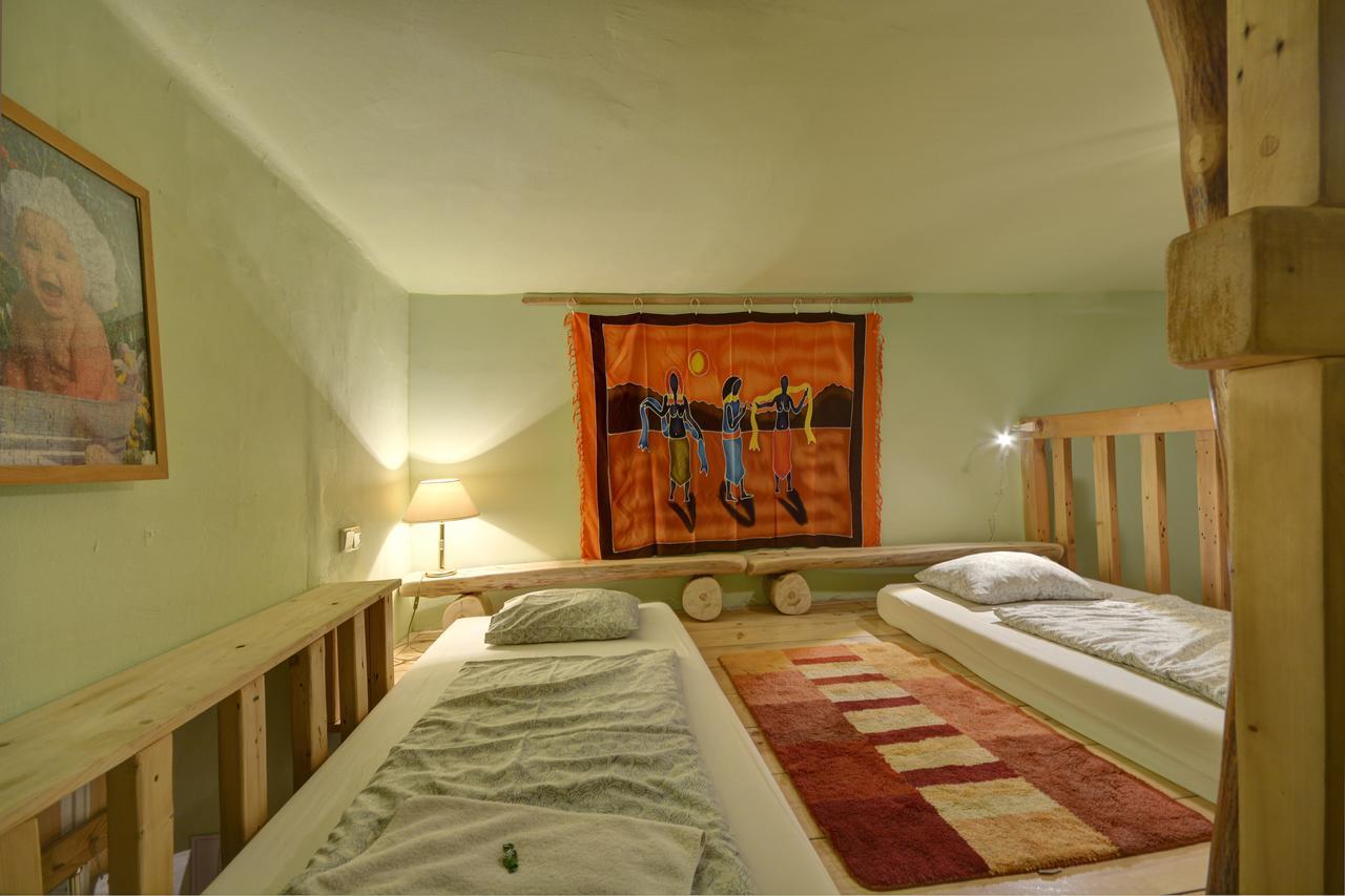 Family Room,640005219:JPEG