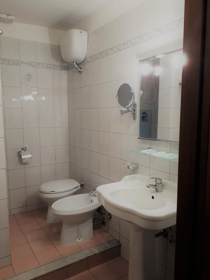 Family Room,10614538:JPEG