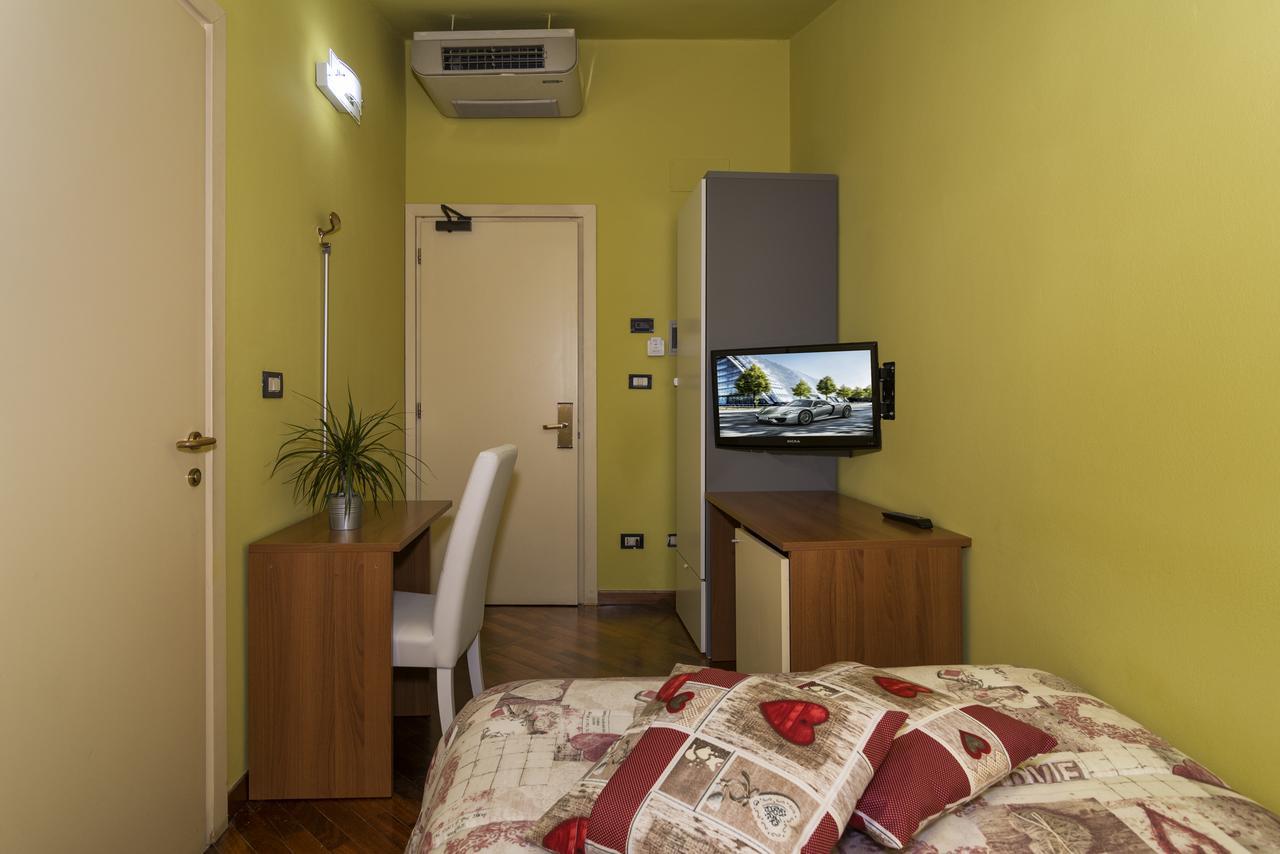 Superior Single Room,640982079:JPEG
