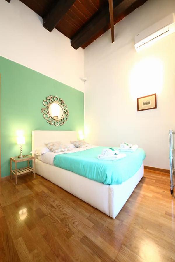 Small Double Room,641591478:JPEG