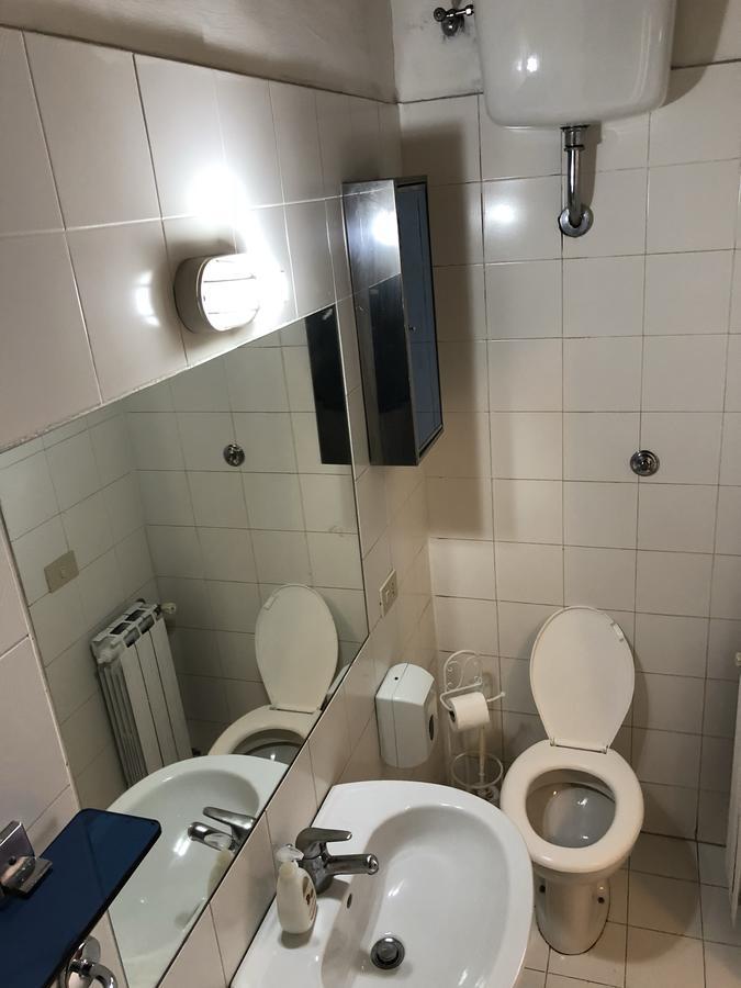 Family Room Private Bathroom,642524127:JPEG