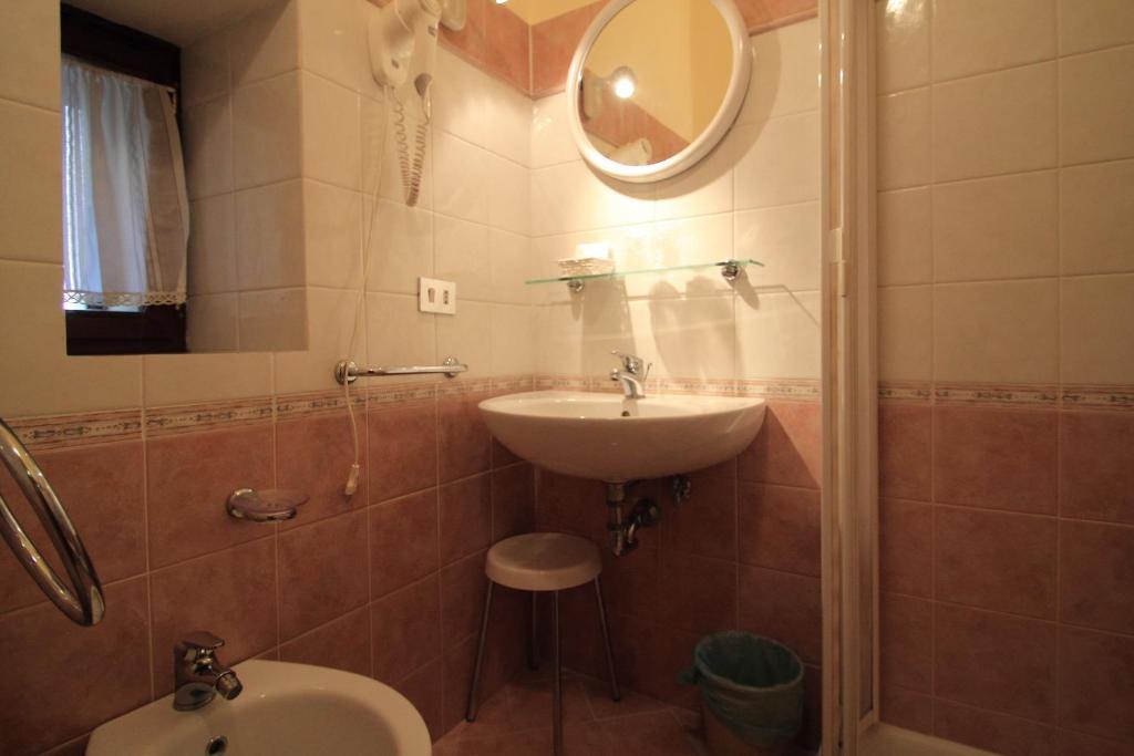 Single Room,190012102:JPEG