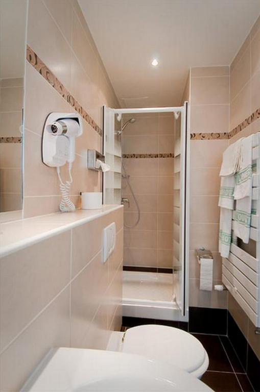 Double Room Shower,549329238:JPEG
