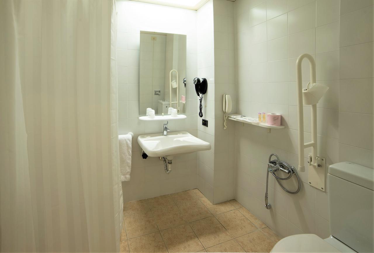 Twin Room Disability Access,1773678950:JPEG