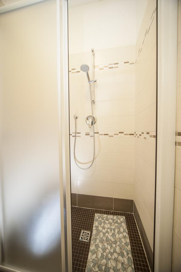 Standard Quadruple Room,646138722:JPEG