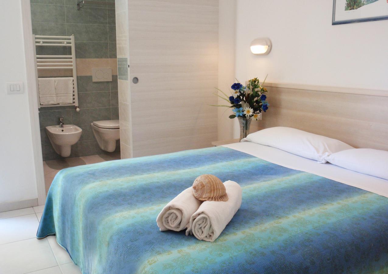 Standard Double or Twin Room,646914780:JPEG