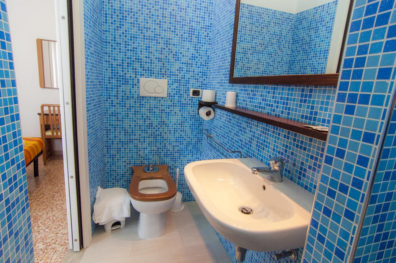 Deluxe Double or Twin Room Sea View,647053992:JPEG
