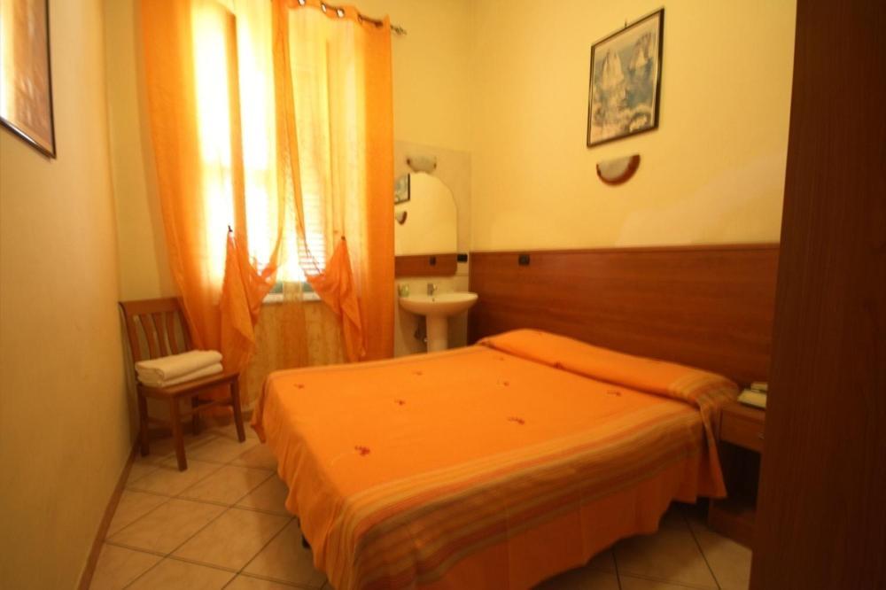 Double Room,186214239:JPEG