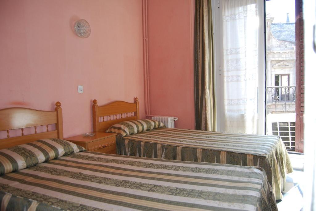 Twin Room,64909984:JPEG
