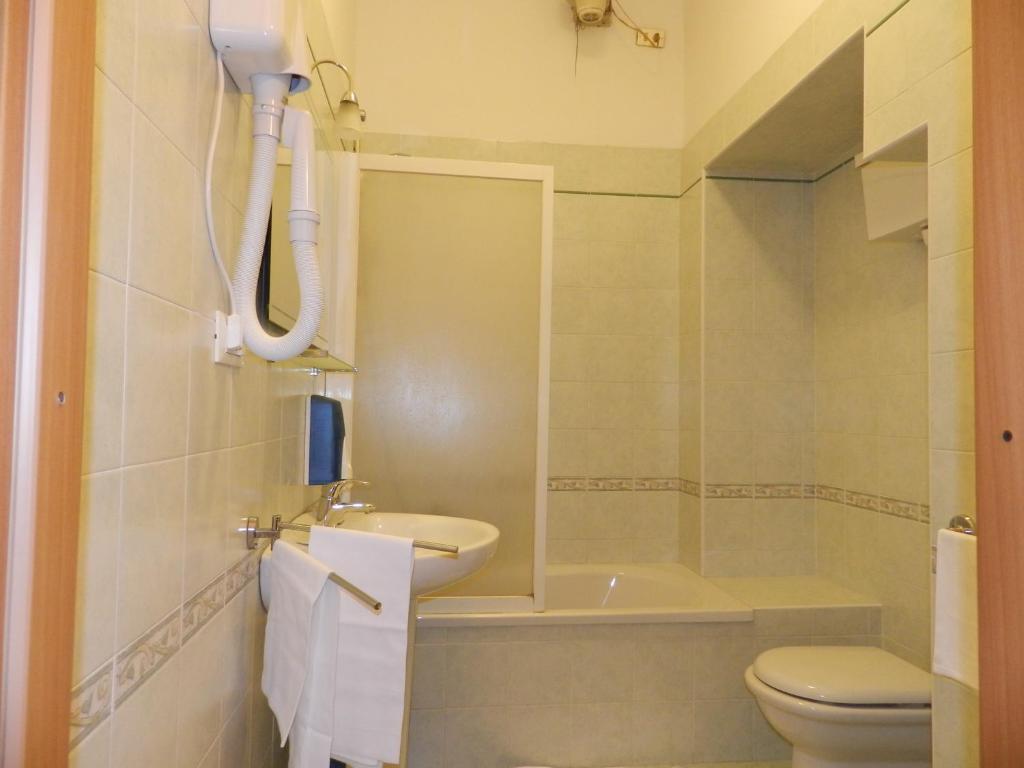 Double Room,429844227:JPEG