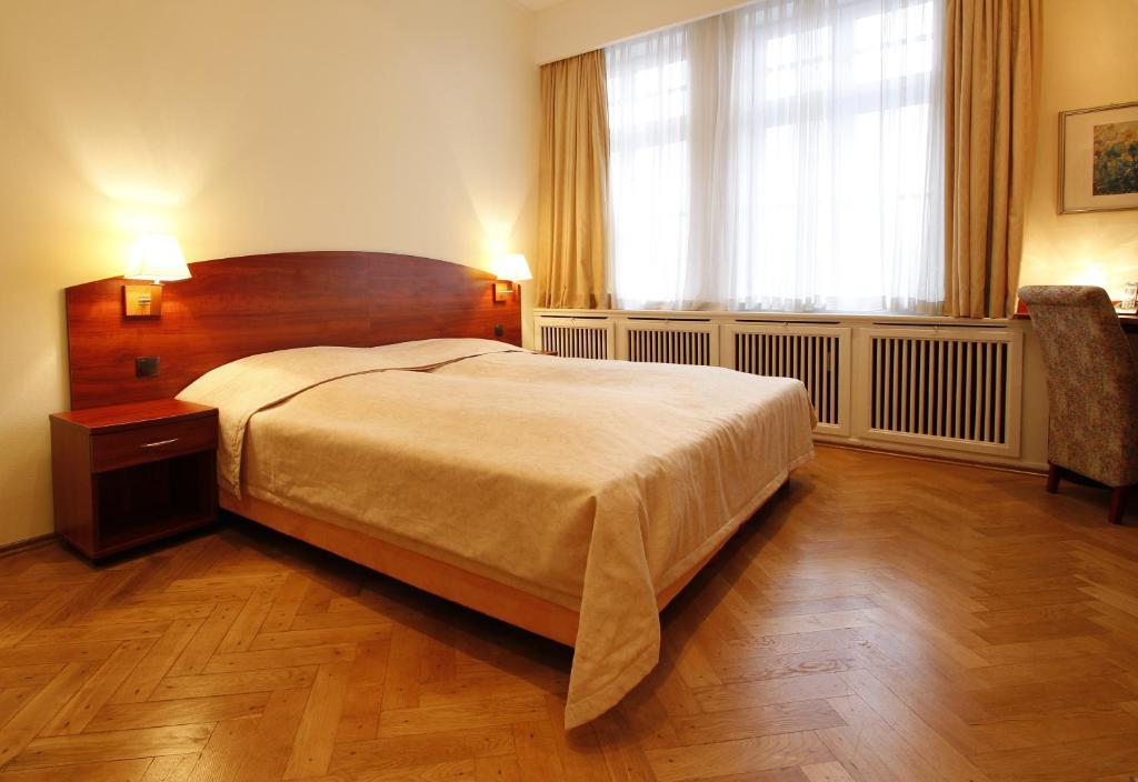 Junior Suite,65272450:JPEG