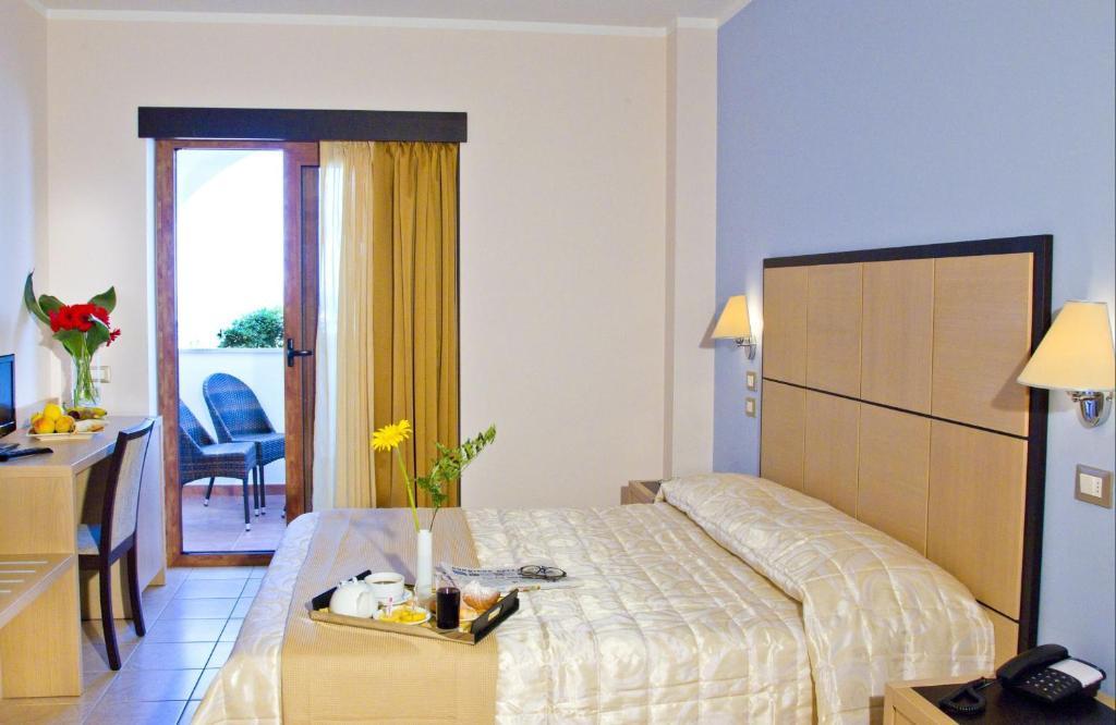 Double Room Terrace Sea View,681580614:JPEG