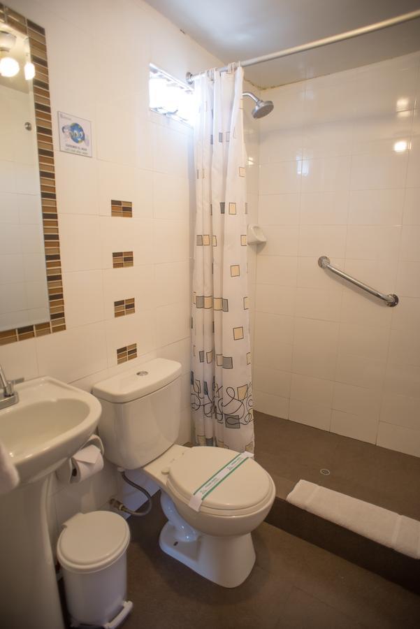 Quarto com 2 Camas de Solteiro