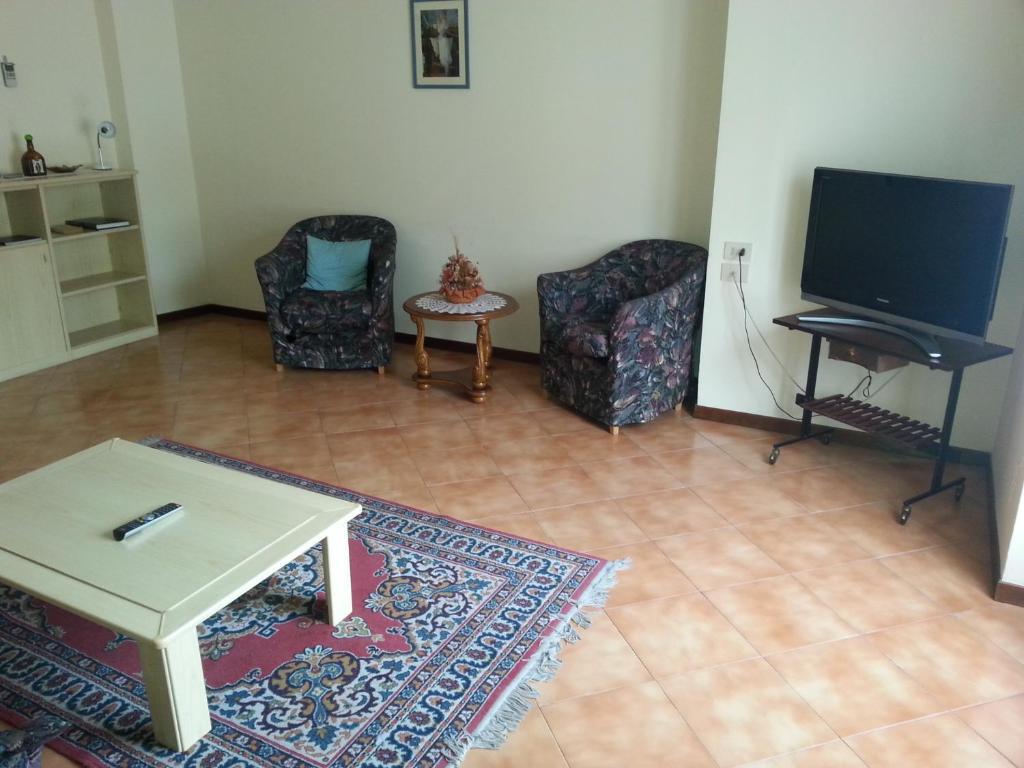 Two-Bedroom Apartment,65599117:JPEG