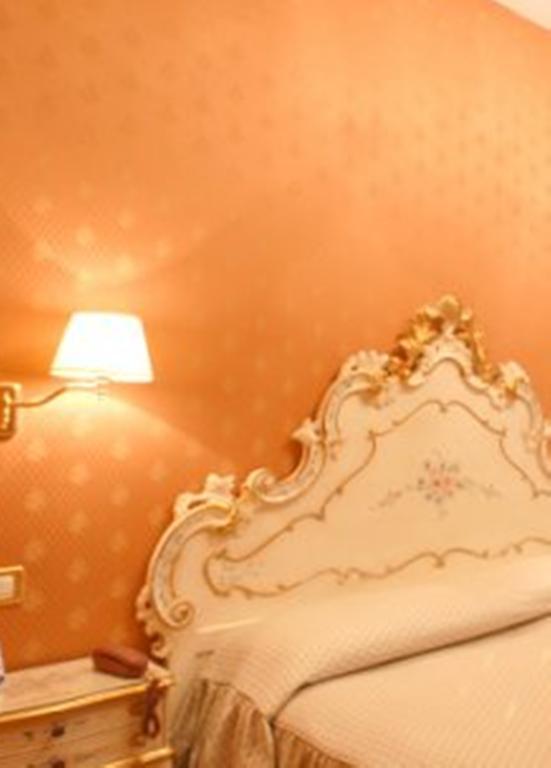 Deluxe Double or Twin Room Extra Bed,390581514:JPEG