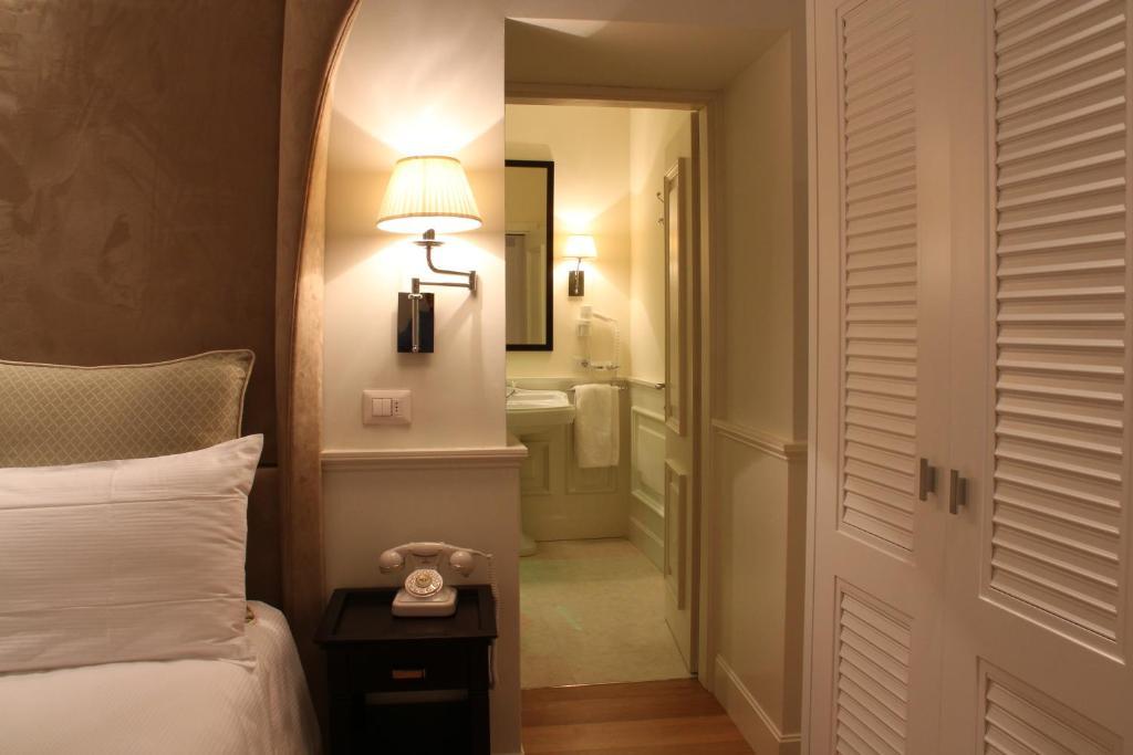 Double or Twin Room,64069630:JPEG