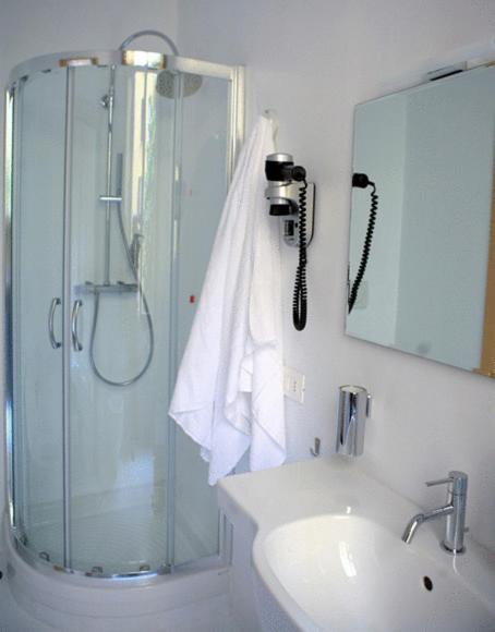 Single Room,110049381:JPEG