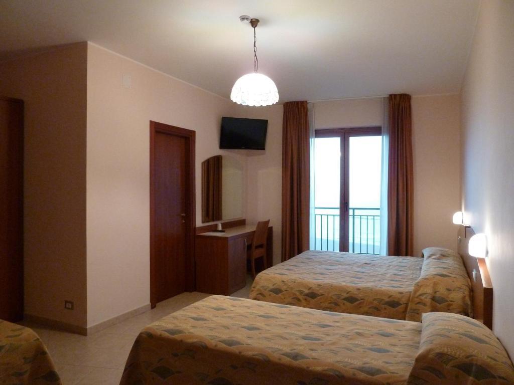 Quadruple Room Sea View