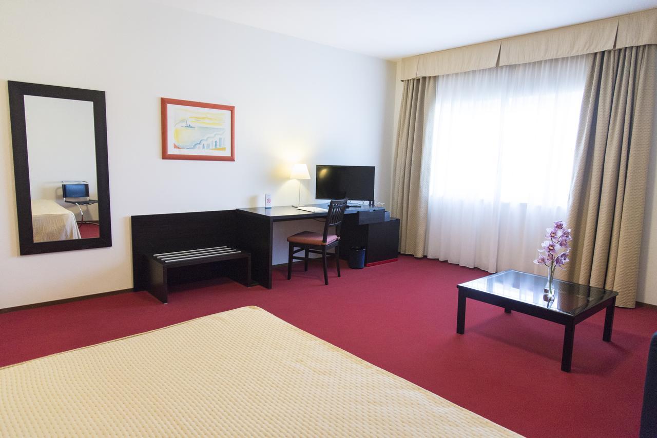 Superior Double or Twin Room,693919833:JPEG