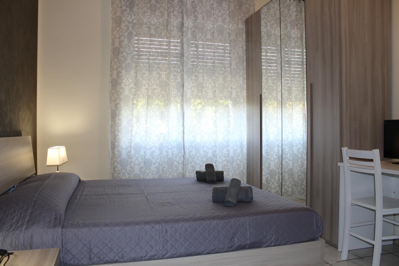 Double Room Private External Bathroom,662347620:JPEG