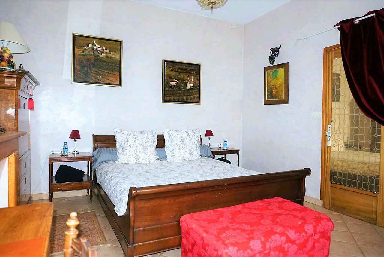 Double Room Private External Bathroom 1