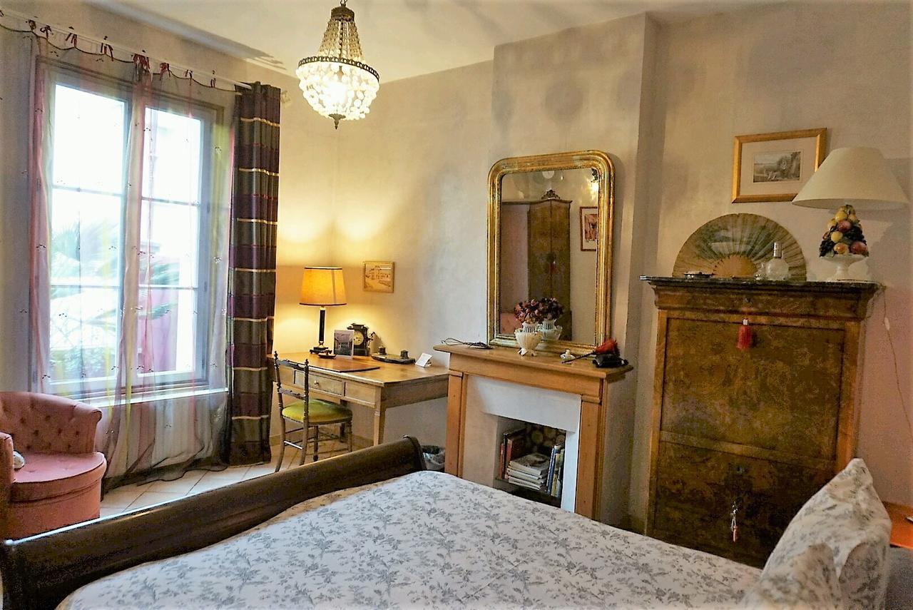 Double Room Private External Bathroom 1