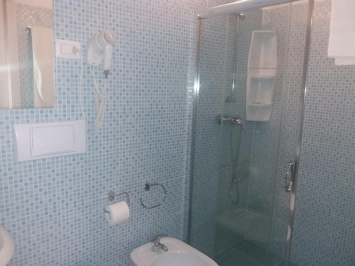 Small Double Room Balcony,666371901:JPEG