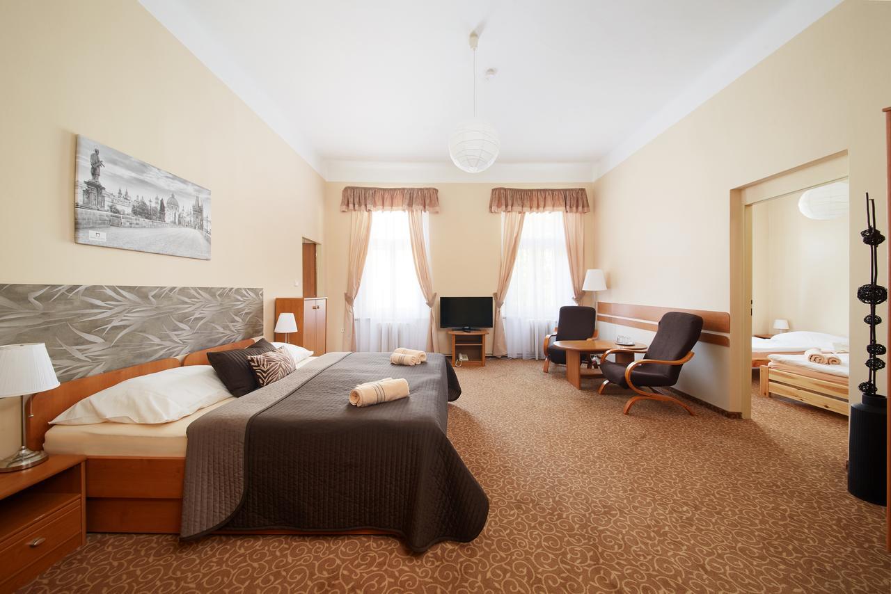 Quadruple Room,690552528:JPEG