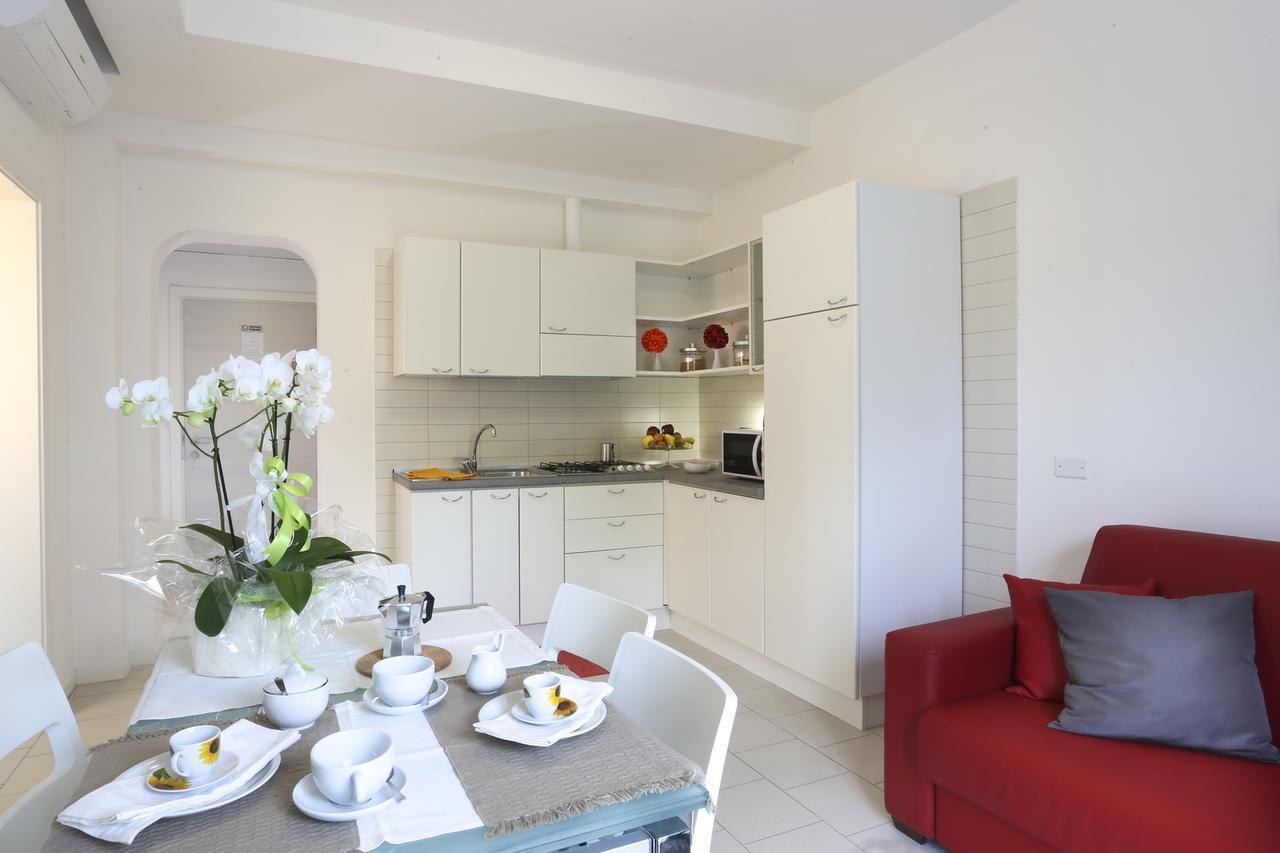One-Bedroom Apartment Sea Side,663920946:JPEG