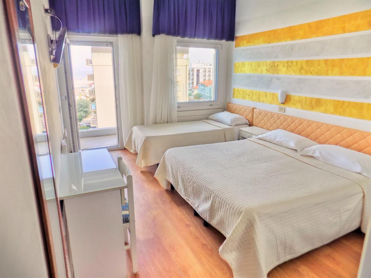 Triple Room Sea View