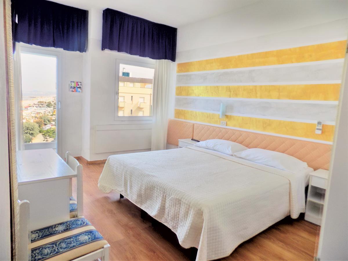 Double or Twin Room Balcony Sea View,1592076186:JPEG