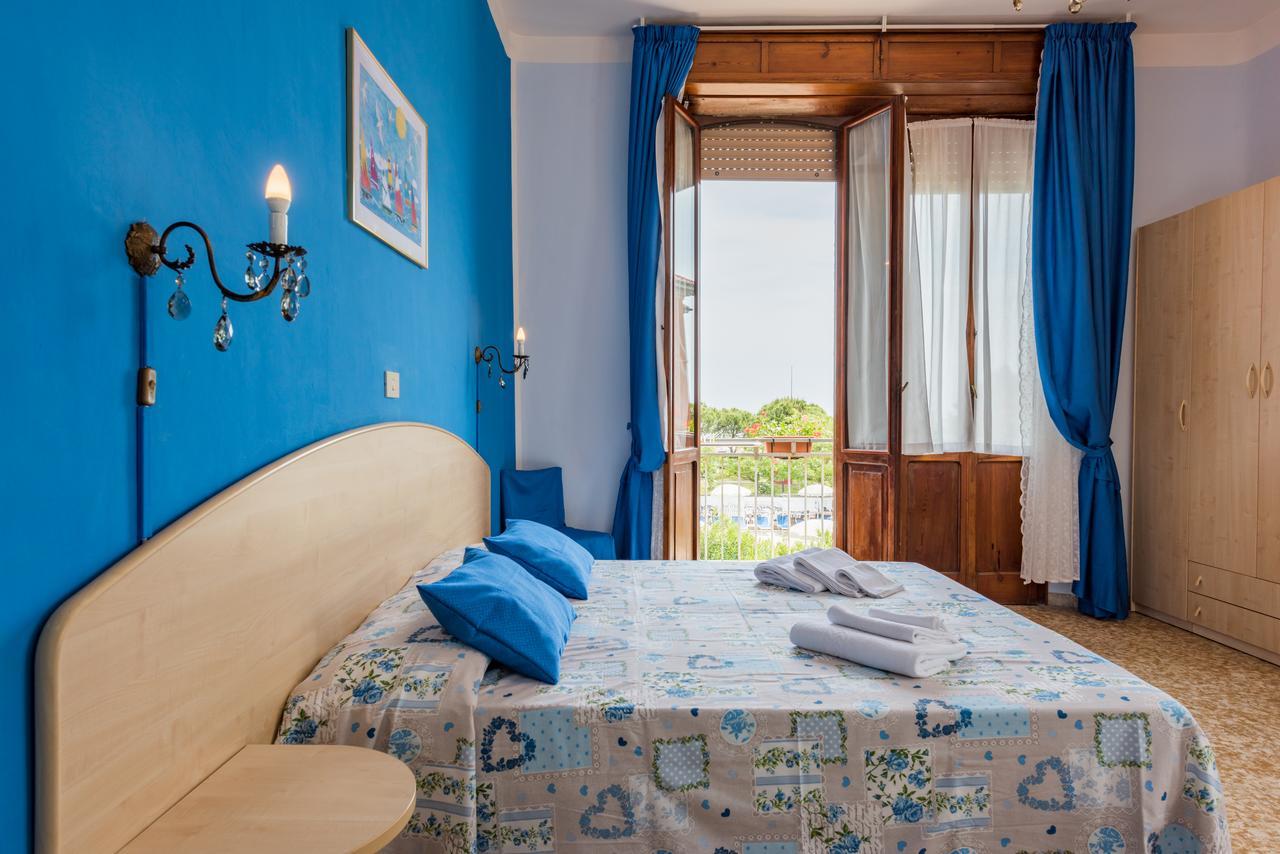 Triple Room Terrace Sea View
