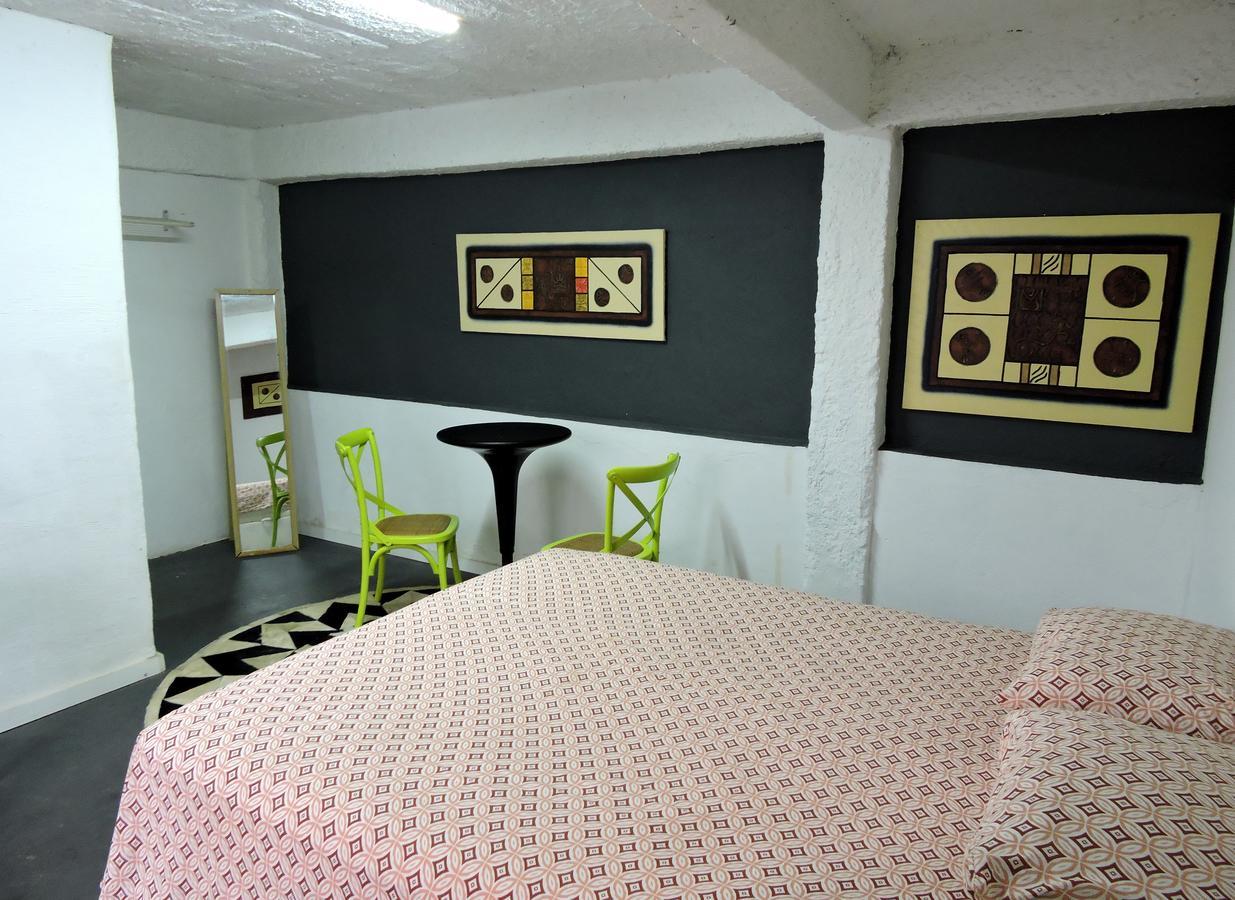 Standard Suite,665109405:JPEG