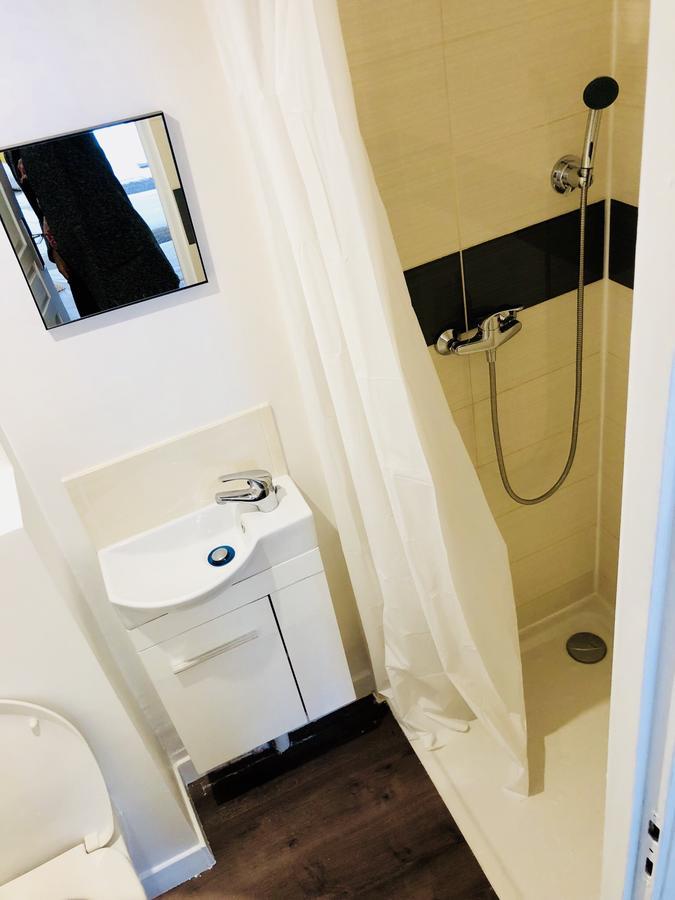 Quadruple Room Private Bathroom