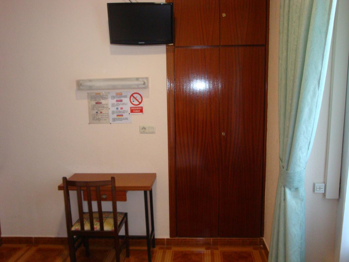 Small Double Room,1207607245:JPEG