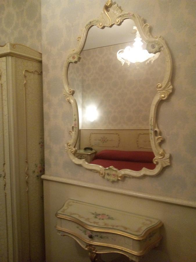 Classic Single Room,665411961:JPEG