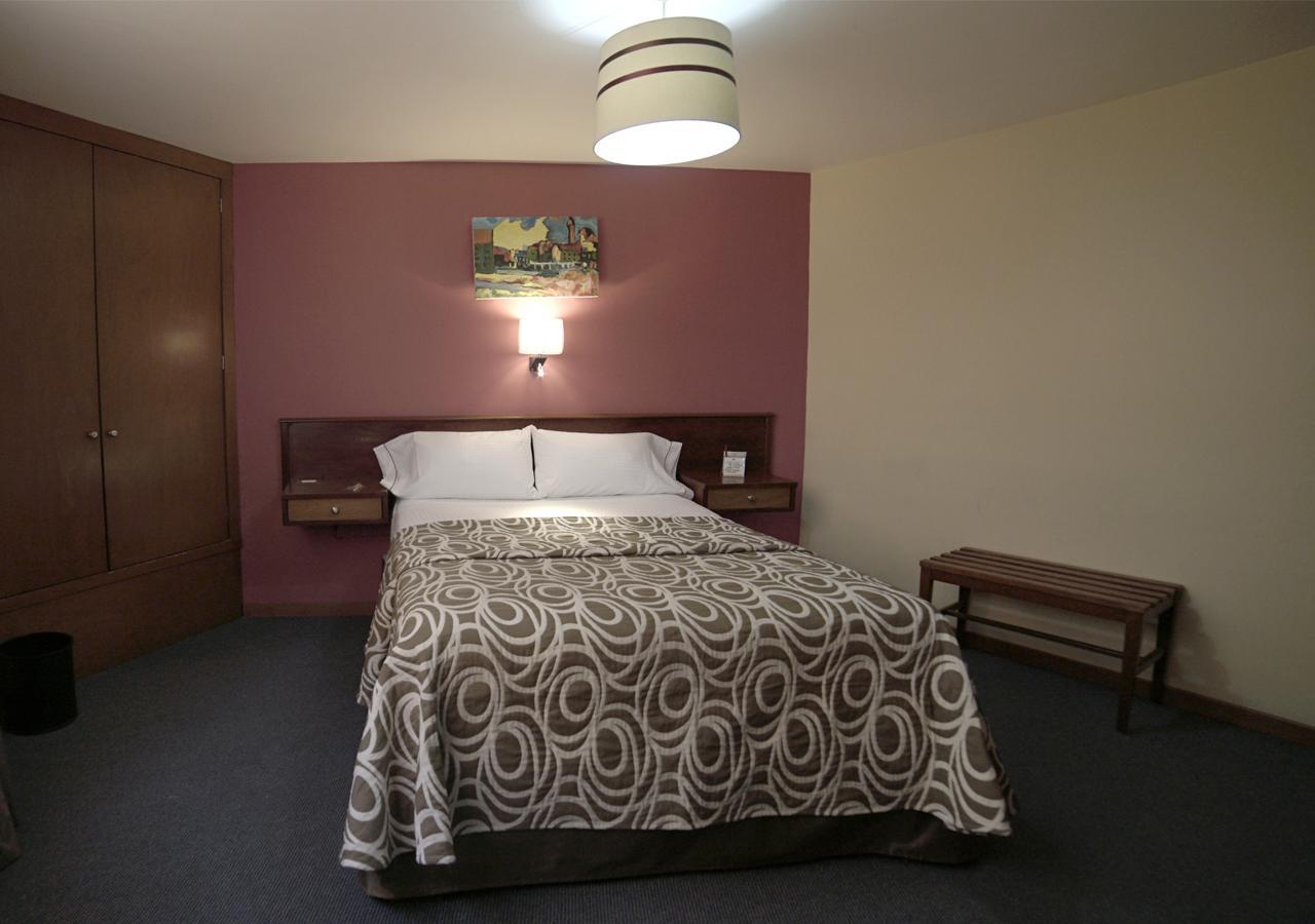 Double or Twin Room,665794110:JPEG
