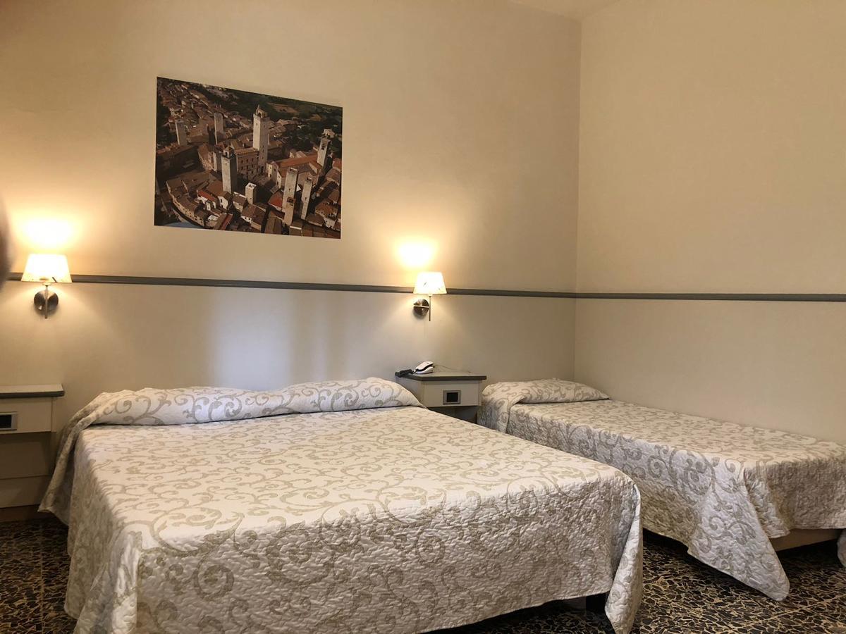 Twin Room,925768780:JPEG
