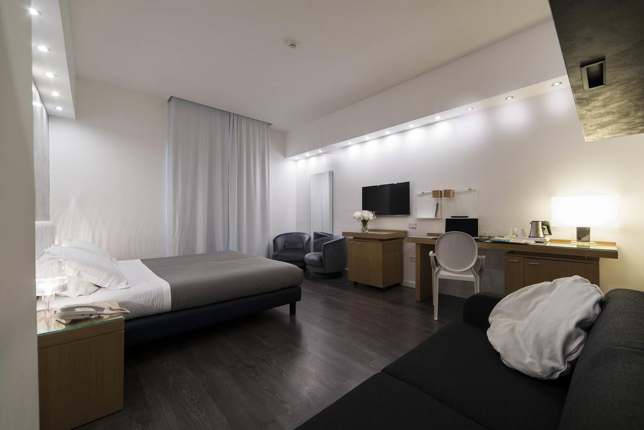 Deluxe Quadruple Room,665955402:JPEG