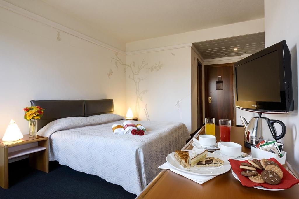 Deluxe Double Room,1580344301:JPEG