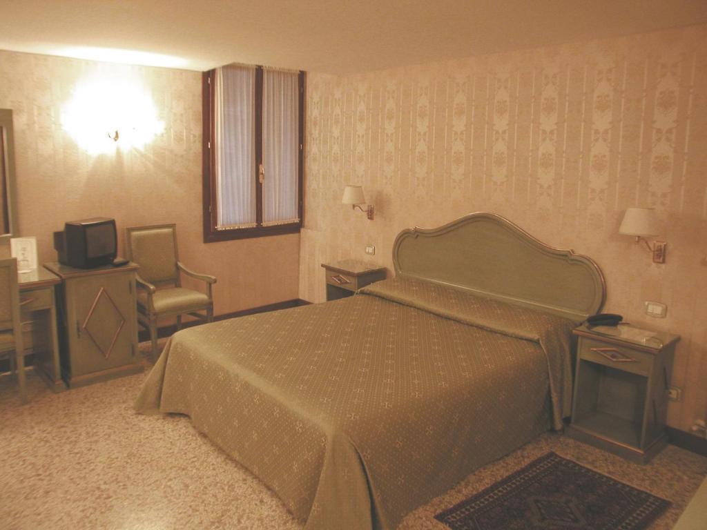 Double or Twin Room,66618142:JPEG